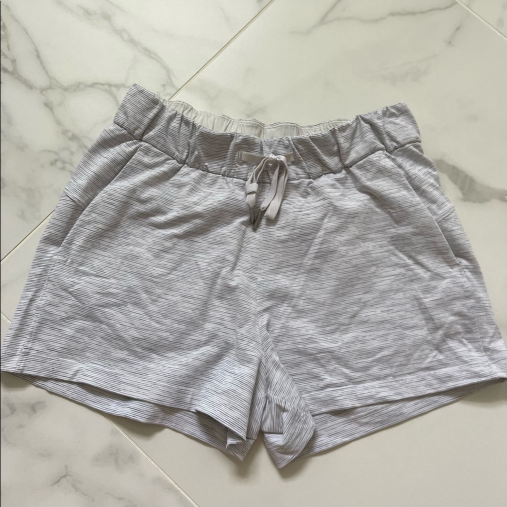 Heather grey lulu lemon shorts 2.5 inch